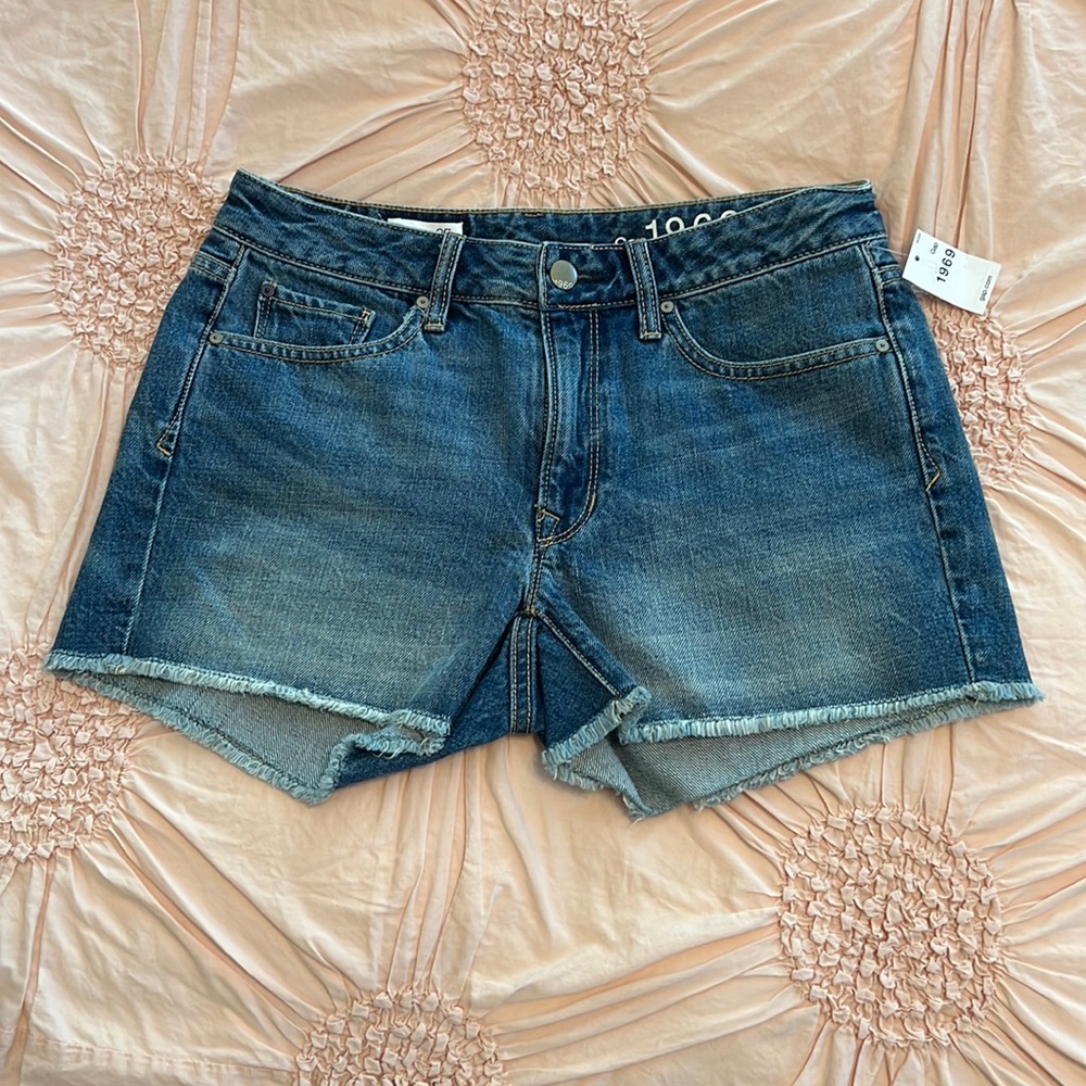 GAP Slim Cut-Offs Shorts
